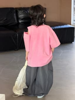 Boys T-shirt 2026 Spring and Summer New Childrens Clothing Korean Style Boys and Girls Retro Design Sense Do Old Cut T-shirt