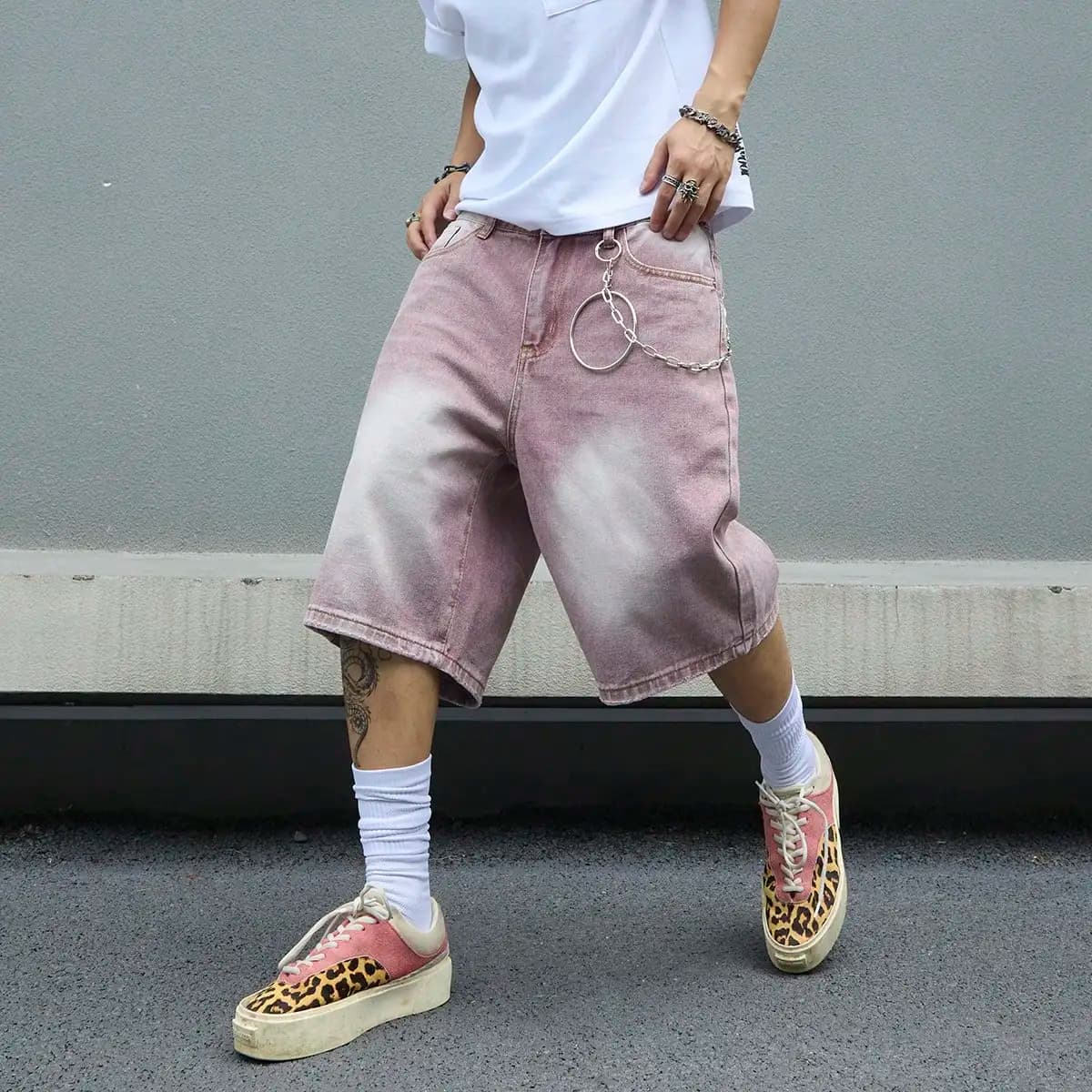 Men's Pink Gradient Denim Shorts Vintage Wash Baggy Jorts Wide Leg Streetwear Oversized Knee Length Summer Shorts Y2K Fashion