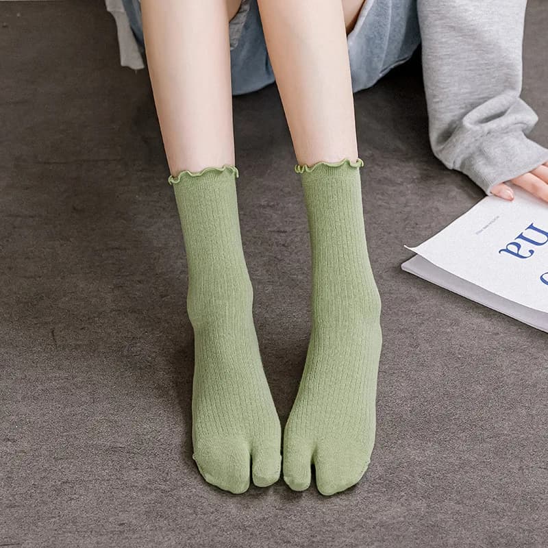 Women'S Flip Flop Sandal Split Toe Socks Agaric edge Solid Color Women Split 2 Toe Foot Finger Cotton Socks Warm Mid Tube Socks