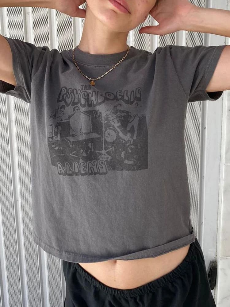 Classic Rock Graphic T-shirts Women Casual Summer Gray O Neck Short Sleeve Cotton Crop Top Vintage Streetwear Slim Y2k Tees Chic