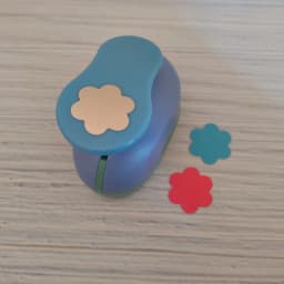 1.8cm - 2.5cm Flower Furador Diy Paper Cut Eva Foam Maker Puncher Scrapbooking Labor Saving For Hole Punch DIY Handmade