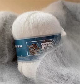 Fur Mink Yarn for Knitting 2-Ply Worsted Fluffy Yarn for Crocheting Needlework 1 Skein 340 M 50+20g