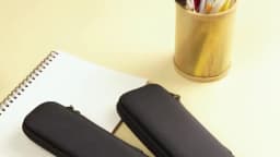1PC Black EVA Hard Shell Stylus Pen Pencil Case Holder Protective Carrying Box Bag Storage Container for Pen Ballpoint Pen Stylu
