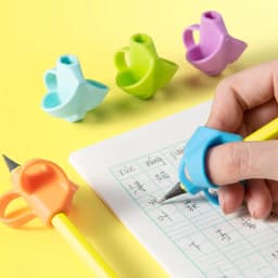 Kids Pen Grip Posture Corrector – Silicone Pencil Holder for Children, Ergonomic Writing Aid Tool for Handwriting Practice