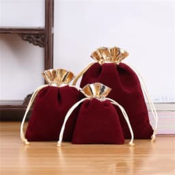 10pcs Velvet Drawstrings Gift Bags Jewelry Pouches Candy Bolsitas para Recuerdos Velvet Party Favors Present Pouch for Christmas
