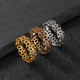 YILUOCD Stainless Steel Pentacle Ring Geometric Pentagram Ring for Women Wicca Protection Amulet Hollow Star Christmas Jewelry