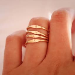 Fashion Initial Signet Ring 7 Size Gold Color Dainty Rings Women Stainless Steel Letters Wedding Christmas Jewelry Accessories