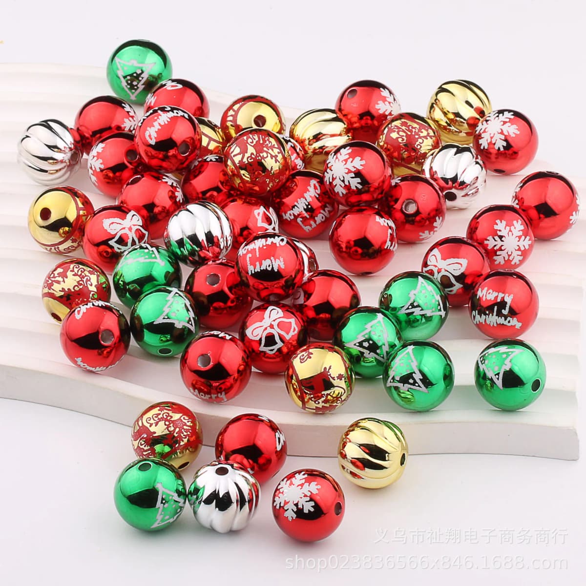 16mm 10pcs Big UV Color Xmas Acrylic Beads Printing Christmas Tree Snowflake Bell Beads For Making Xmas Style Necklace Earring