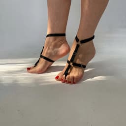 Black elastic strap ankle chain, minimalist style, summer beach footwear, Christmas Valentine's Day gift