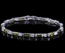 CWWZircons Fashion CZ Charm Lovely Red Green Blue Austrian Crystal Tennis Bracelets for Women Christmas New Year Gift CB087