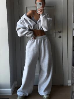 Ladies Fashion Long Sleeve Sportswear Sweatshirt And Trousers Two-Piece Set Autumn Winter Trendy Outfit Casual Comfortable