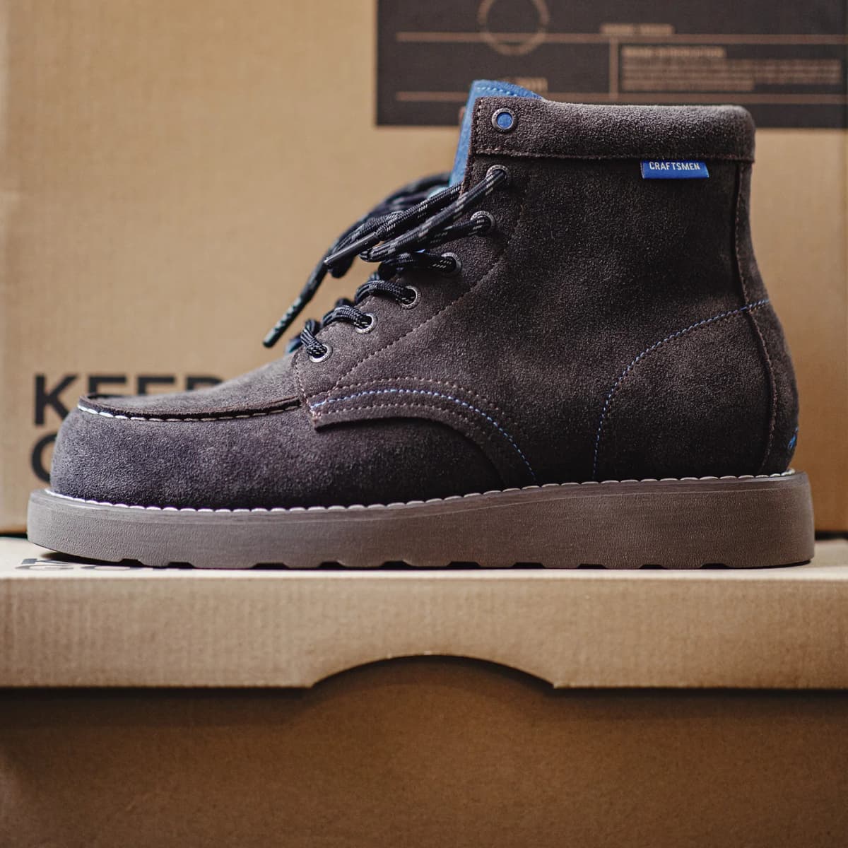 Maden Men's Retro Brown High Top Work Boots Chunky Sole Lace-Up Cow Suede Thermal Combat Boots for Autumn and Winter Shoes