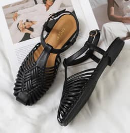 ZAROY Summer Cross Strap Flat Sandals Women Round Toe Ankle Buckle Hollow Casual Roman Sandalia Zapatos De Mujer сандали