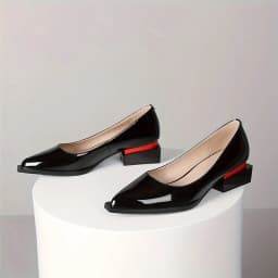 Women's New Pointed Patent Leather Mid Heel Oversized Comfortable Casual Retro Work Single Shoe