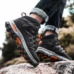 New Leather Men's Boots Outdoor Waterproof Hiking Boots Lightweight Non-slip Men Sneakers Fashion Desert Men Work Ankle Boots