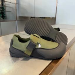 Green Buckle Strap Slip-On Outdoor Shoes Hollow-Out Breathable Flat Shoes Height Increasing Casual Shoes Trendy Men's Shoes