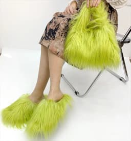 Faux Fur Slippers 2025 Women Winter Plush Warm Home Flat Slides Mongolian Wool Flip Flops Y2K Girls Furry Shoes Cute Slippers