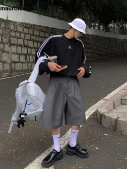 Mauroicardi Spring Summer Loose Casual Soft Grey Pleated Shorts for Men with High Waist Short Straight Pants Korean Clothes 2024