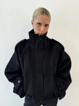 Fashion Oversize Lapel Suit Jacket Women Casual Single Button Pockets Female Coat 2025 Summer New Half Sleeve Jackets Streetwear