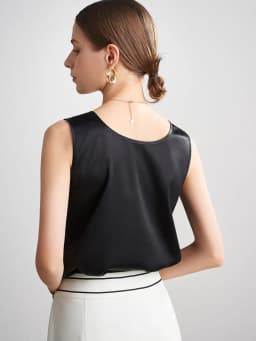 SuyaDream. Women Basic Cozy Tanks, 100% Real Silk, O Neck Sleeveless Chic T Shirt, 2025 Solid Summer Vests, White, Pink, Beige