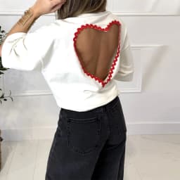 Versatile Basic White T-shirt Loose Designers Chic Crew Heart Cutout Casual Women's Tee Layered Stylish Trendy Streetwear