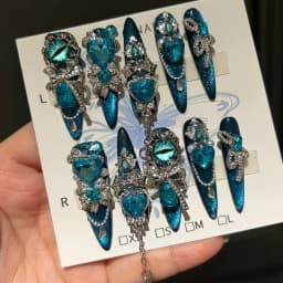 10 Handmade Armor-wearing Blue Cat Eye Glittering Heart Sparkling Heavy Industrial Nail Art Spring/Summer Style White False Nails