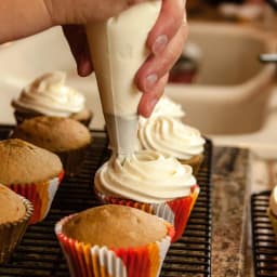 100 Pce - Disposable Piping Bags Food Grade Thickened Anti-Burst Pastry Bags for Cake Cookie Decorating