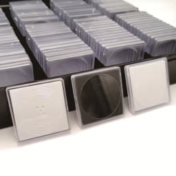 100 Slots Coin Collection Storage Box with 100Pcs Square Clear Coin Holders Shockproof Plastic Coin Capsule Organizer Case Dustproof Protective Container for Commemorative Coins Medals Collectibles