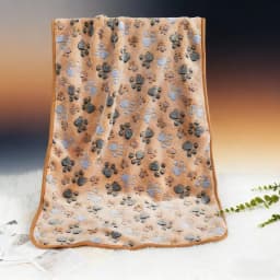 Soft Fluffy High Quality Pet Blanket Flannel Dog Sleep Blanket Paw Print Pattern Hamster Mat Warm Comfortable Cat Dog Blankets