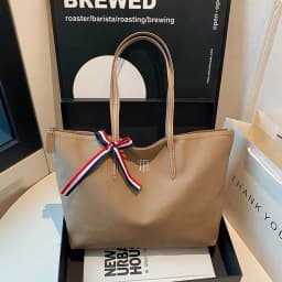 Fisherman Inspired Bag With Multiple Pockets And Durable Waxed Leather Material