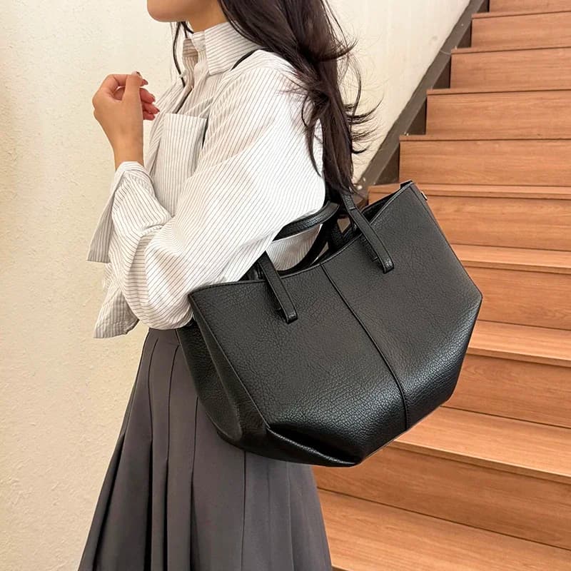Large capacity outdoor casual handbag, new fashionable zipper shoulder bag, women's fashionable crossbody bag