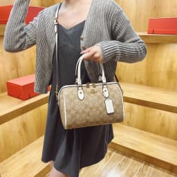 Elegant Women's Leather Fashion Shoulder Tote Bag Classic Designer Crossbody Handbag Luxury Style For Stylish Ladies