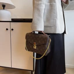 Trendy Simple Fashionable Diaper Bag Letter Logo Leather Crossbody Bag Large Capacity For Women Stylish Commuter