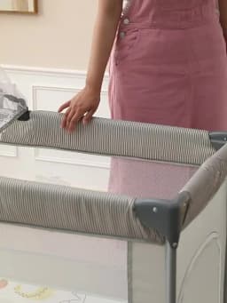 Portable baby bed, foldable 0-4 years old newborn cradle bed Multifunctional baby bed with mosquito net, mattress, cool mat