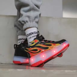 Rotating button Girls' sneakers 2024 New kids leather top Rampage lace Light skates Student Breathable Flame roller skates