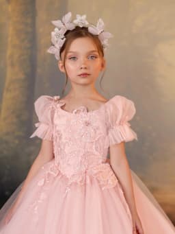 2027 New Pink Girls Tulle Dresses Pageant Gowns Delicate Elegant Pearls Appliques Kids Princess Gown Wedding Guest Clothes 3-14Y
