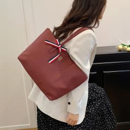 Fisherman Inspired Bag With Multiple Pockets And Durable Waxed Leather Material