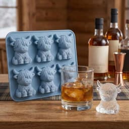 3D Highland Cow Ice Cube Mold Food Grade Silicone BPA Free Easy Release Ice Tray For Whiskey Cocktails Summer Bar Drinks Chocolate Making Kitchen Gadget