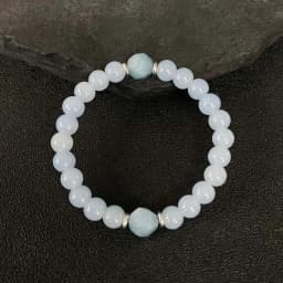 Aquamarine bracelet - Symbolizing peace, courage, happiness, and longevity. The birthstone of March. It brings a sense of security and is perfect for daily wear. This stunning ocean-colored bracelet makes an ideal gift for a loved one or mother. Perfect f