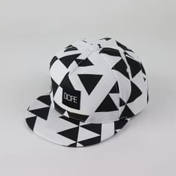 Black White Geometric Triangle Print Snapback Hat Flat Brim Hip‑Hop Baseball Cap Adjustable Streetwear Sun Hat for Men Women Daily Outdoor