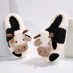 Women Kawaii Fuzzy Cute Cow Slippers for Women Winter Warm Cozy Animal Girl Slippers Walking Shoes Fur Lined Clogs