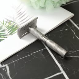 YAQI Ghost Cross Grain Pattern Titanium Light Weight Safety Razor