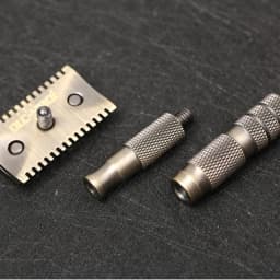 Yaqi Travel Razor With Leather Pouch for Men