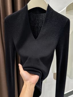AOSSVIAO Autumn Winter Black V-Neck Women's Pullover Long Sleeve Slim Fit Soft Knit Sweater Soft Versatile Basic Layering Tops