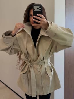 Women Short Trench Coat Belted Stand Collar Double Breasted Utility Jacket Oversized Pocket Chic Casual Office Commute Outerwear