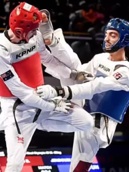 New Regulations Taekwondo Sportswear Fast Dry Tight Fitting Elastic Training Clothing Breathable Comfortable and of Good Quality