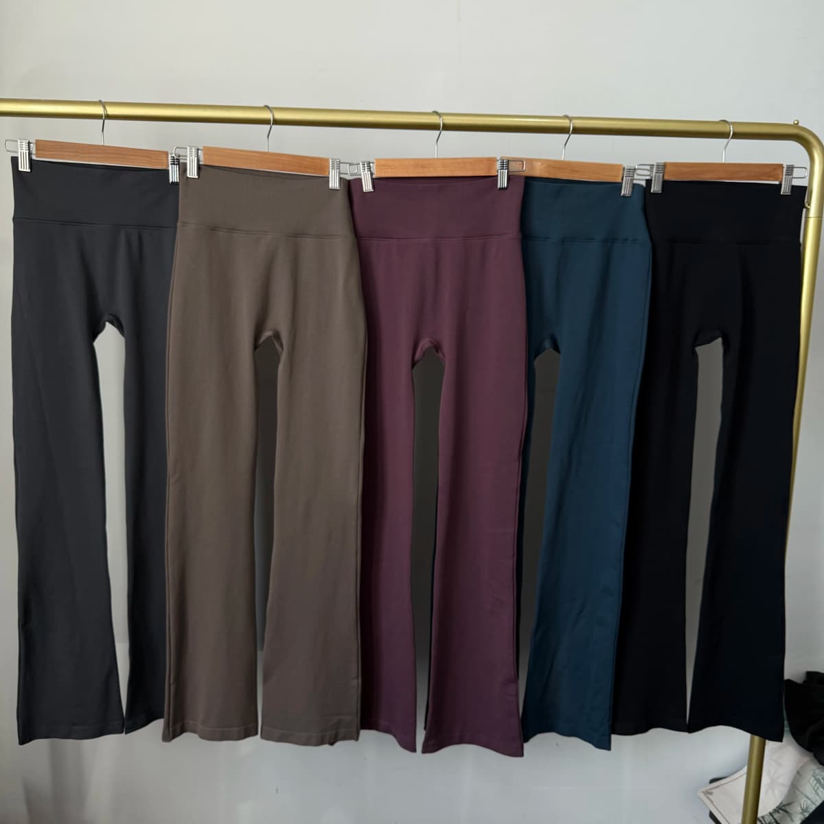 High Waisted Compression Without Awkward Lines Micro Flared Yoga Outdoor Wear Seamless Elastic Fitness Pants Lifting Leggings