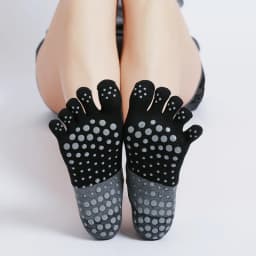 Women Breathable Yoga Socks Silicone Non Slip Five Finger Pilates Socks Cotton Backless Ladies Fitness Dance Ballet Sports Socks