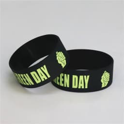 Hot Sale 1PC GREEN DAY Silicone Bracelets & Bangles Black Silicone Wristband BRACELET for Music Bands Fans Concert Gifts SH070