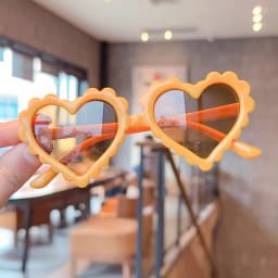 Baby Girls Cute Solid Color Heart Shape Outdoor Sun Protection Sunglasses Children Lovely Acrylic UV400 Sunglasses Kids Glasses